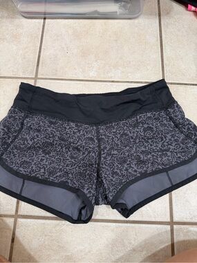 Lululemon Speed Up Short 2.5”